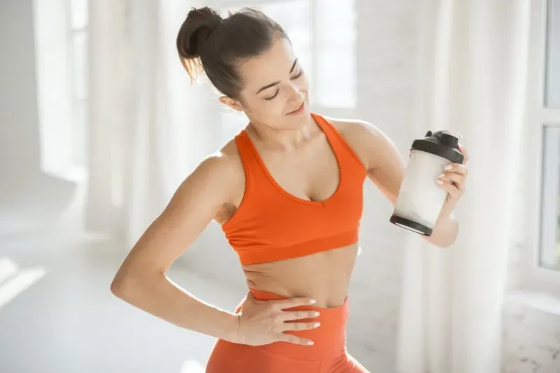 Kiedy używać odżywki proteinowej? Odżywki i suplementy diety w codziennym życiu